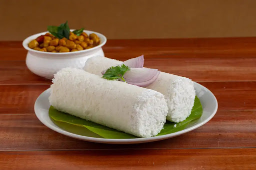 Puttu and Kadala Curry